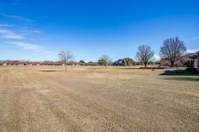 2300 E Emerald Bend, Granbury, TX 76049