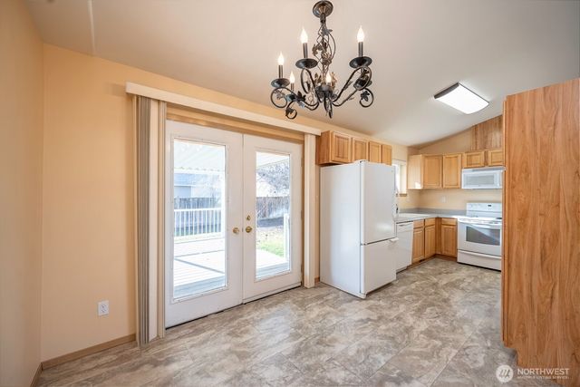 1351 E Yost Circle, Moses Lake, WA 98837