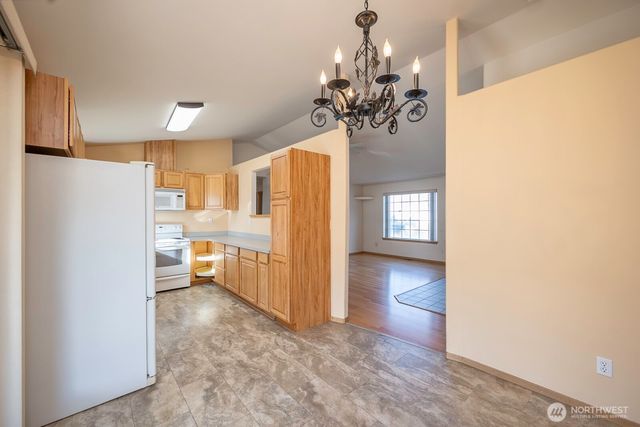 1351 E Yost Circle, Moses Lake, WA 98837