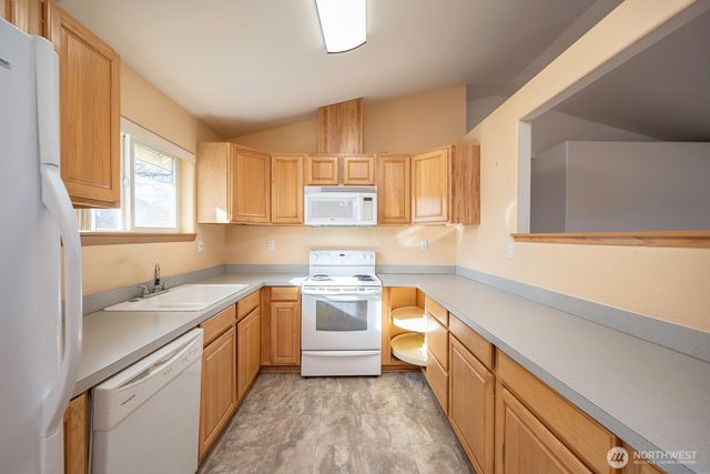 1351 E Yost Circle, Moses Lake, WA 98837