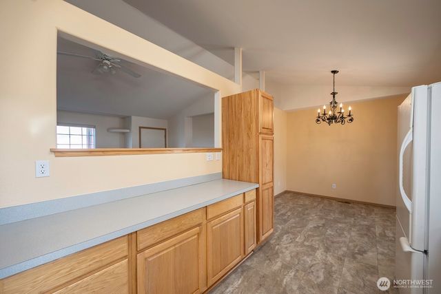 1351 E Yost Circle, Moses Lake, WA 98837