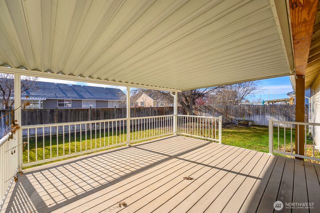 1351 E Yost Circle, Moses Lake, WA 98837