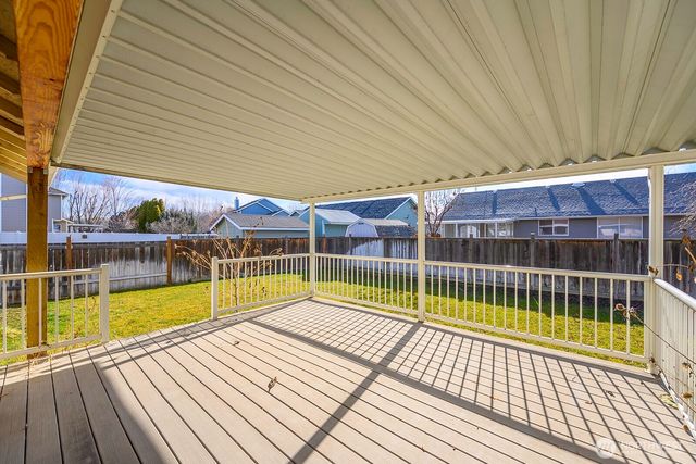 1351 E Yost Circle, Moses Lake, WA 98837