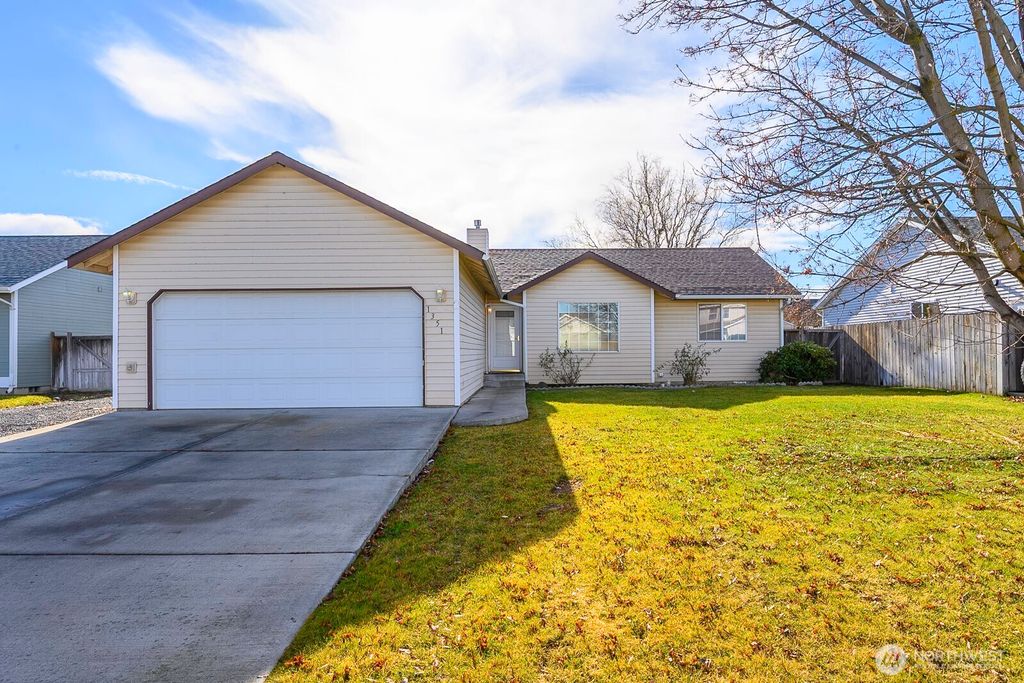 1351 E Yost Circle, Moses Lake, WA 98837