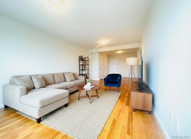 59-30 108th street Street 7 HH, Corona, NY 11368