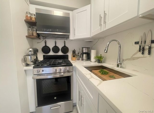 59-30 108th street Street 7 HH, Corona, NY 11368