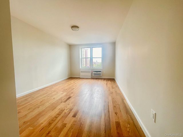 59-30 108th street Street 7 HH, Corona, NY 11368
