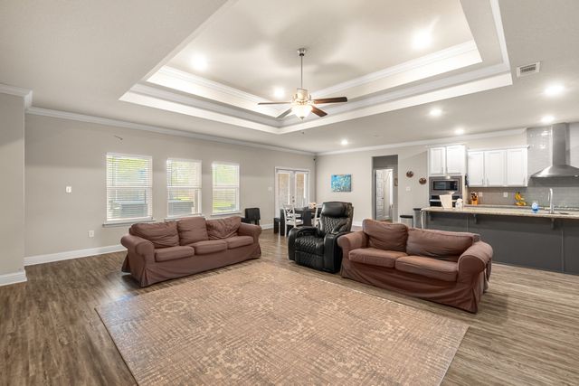 7004 Glen Eagle Dr., Biloxi, MS 39532