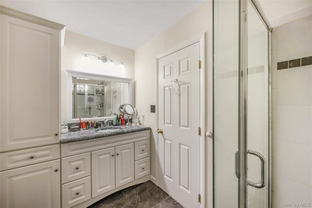 82 COTTONWOOD CT. 82, Wantagh, NY 11793