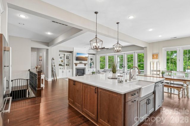 16521 Governors Club Court, Charlotte, NC 28278