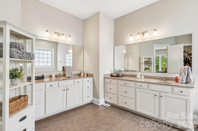 16521 Governors Club Court, Charlotte, NC 28278