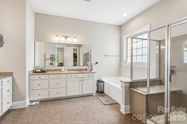 16521 Governors Club Court, Charlotte, NC 28278