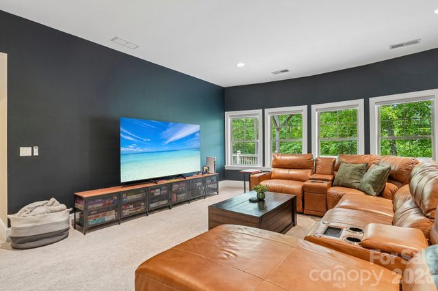 16521 Governors Club Court, Charlotte, NC 28278
