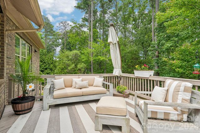 16521 Governors Club Court, Charlotte, NC 28278