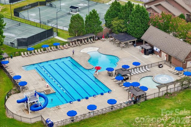 16521 Governors Club Court, Charlotte, NC 28278