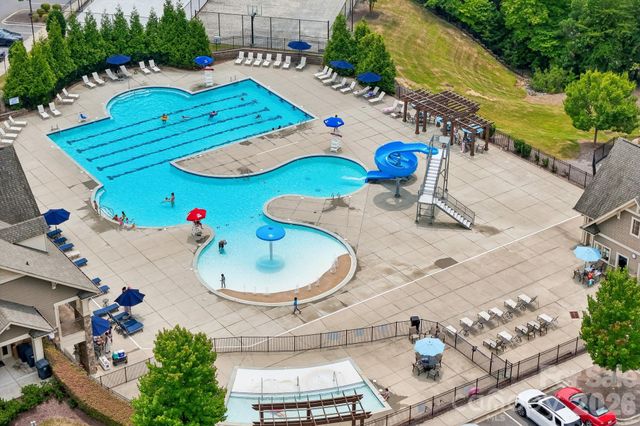16521 Governors Club Court, Charlotte, NC 28278