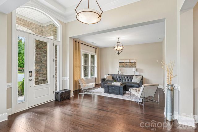 16521 Governors Club Court, Charlotte, NC 28278