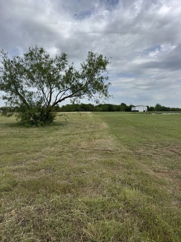 220 Martingale Drive, Oak Point, TX 75068