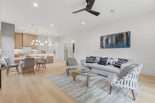 2329 Stoneman Street, Dallas, TX 75215