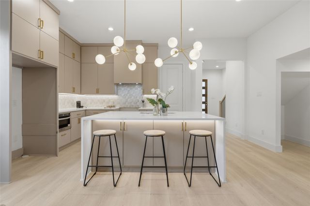 2329 Stoneman Street, Dallas, TX 75215