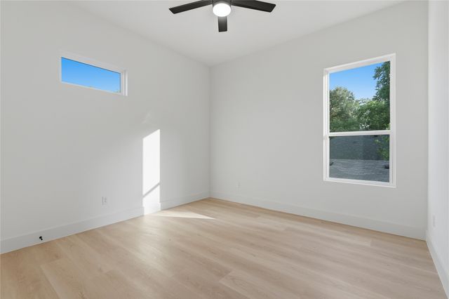 2329 Stoneman Street, Dallas, TX 75215