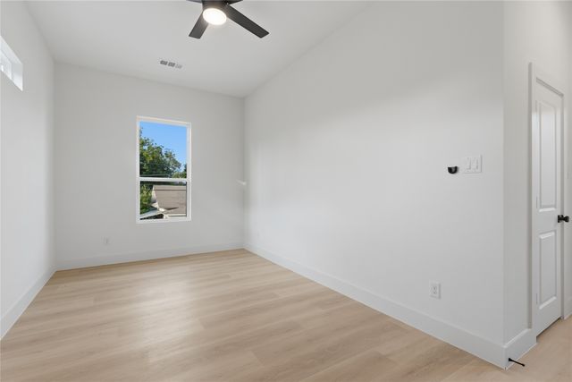 2329 Stoneman Street, Dallas, TX 75215