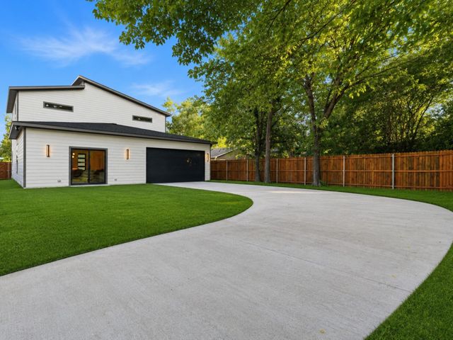 2329 Stoneman Street, Dallas, TX 75215