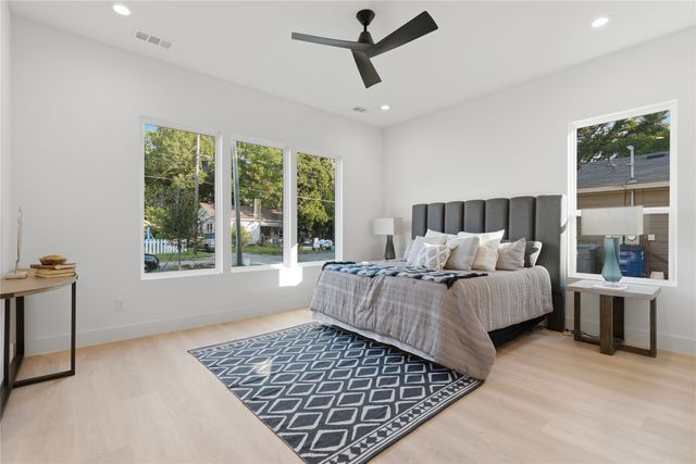 2329 Stoneman Street, Dallas, TX 75215