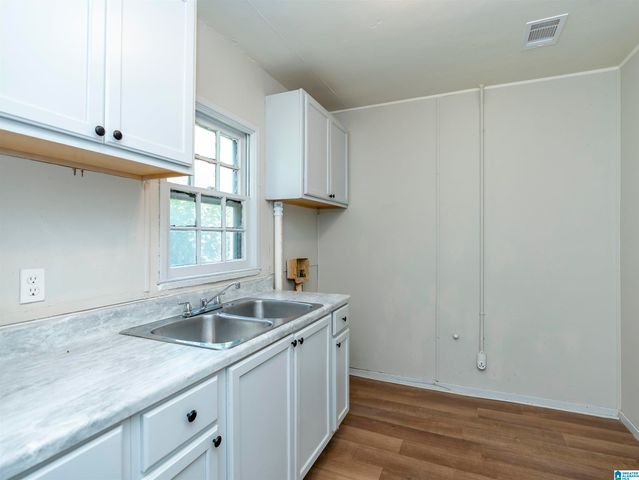 1860 WOODLAND AVENUE SW, Birmingham, AL 35211