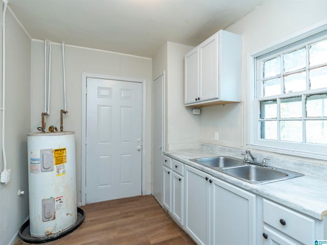 1860 WOODLAND AVENUE SW, Birmingham, AL 35211