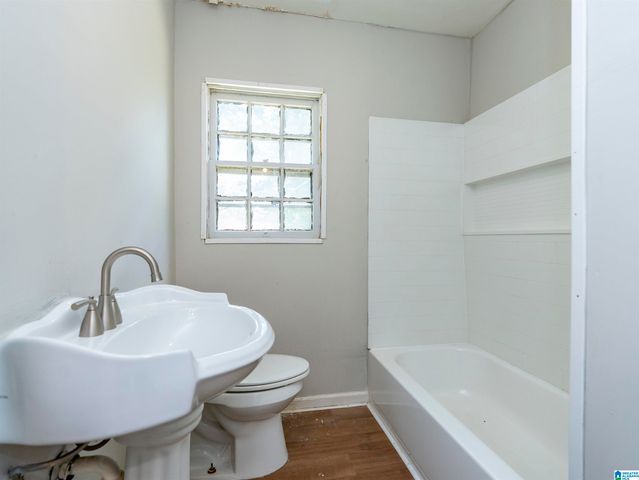 1860 WOODLAND AVENUE SW, Birmingham, AL 35211