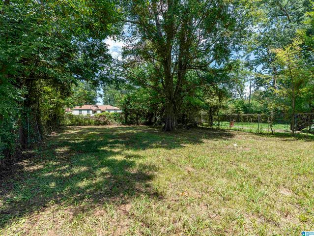 1860 WOODLAND AVENUE SW, Birmingham, AL 35211