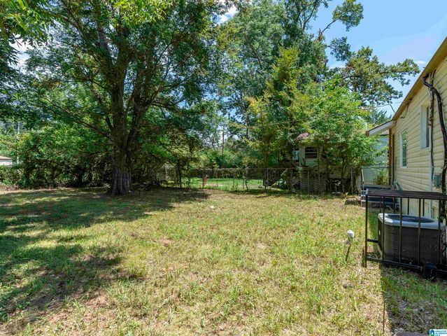 1860 WOODLAND AVENUE SW, Birmingham, AL 35211