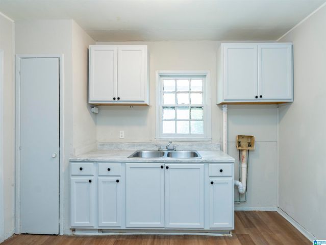 1860 WOODLAND AVENUE SW, Birmingham, AL 35211