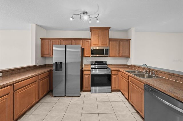 5824 NATURE TERRACE COVE, Tampa, FL 33617