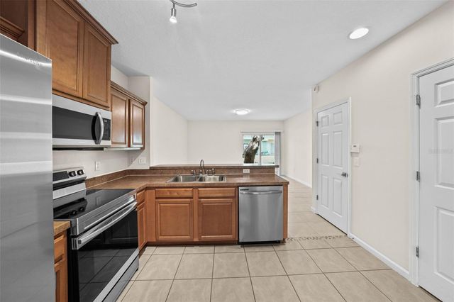 5824 NATURE TERRACE COVE, Tampa, FL 33617