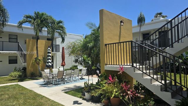524 Osprey Dr 10B, Delray Beach, FL 33444
