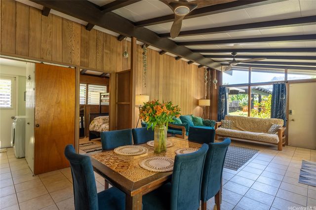 41-1025 Nenue Street, Waimanalo, HI 96795