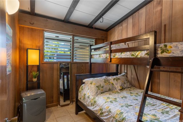 41-1025 Nenue Street, Waimanalo, HI 96795