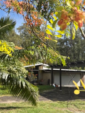 41-1025 Nenue Street, Waimanalo, HI 96795