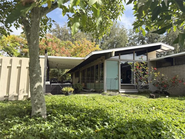 41-1025 Nenue Street, Waimanalo, HI 96795
