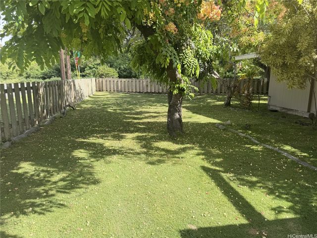41-1025 Nenue Street, Waimanalo, HI 96795