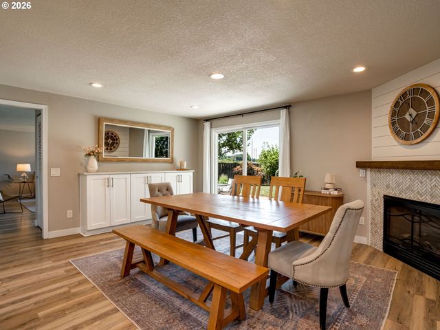 4667 Nw TUMALO Ct, Portland, OR 97229