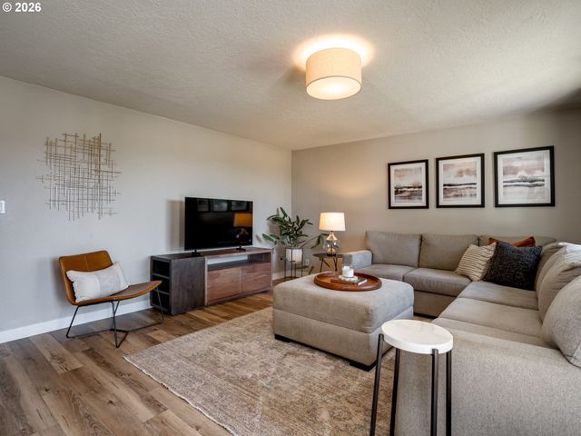 4667 Nw TUMALO Ct, Portland, OR 97229