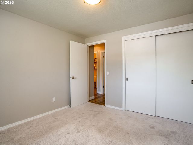 4667 Nw TUMALO Ct, Portland, OR 97229