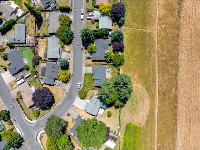 4667 Nw TUMALO Ct, Portland, OR 97229