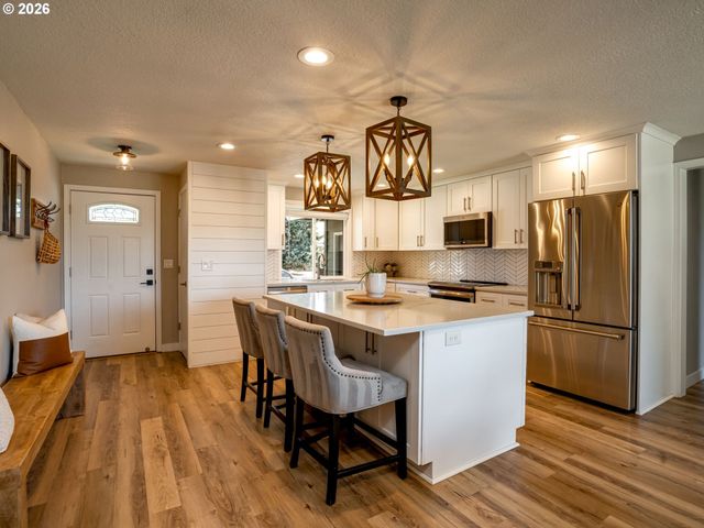 4667 Nw TUMALO Ct, Portland, OR 97229
