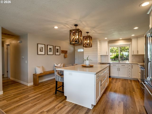 4667 Nw TUMALO Ct, Portland, OR 97229