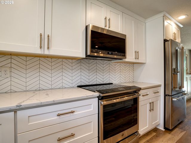 4667 Nw TUMALO Ct, Portland, OR 97229