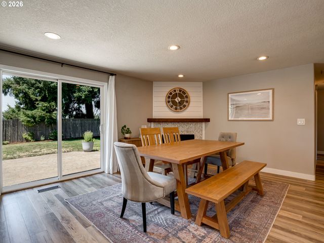 4667 Nw TUMALO Ct, Portland, OR 97229